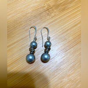 Silver beaded earrings 💗